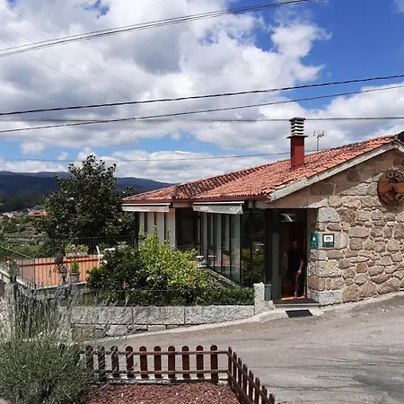 컨트리하우스 Casa A Chairina Y A Revolta *