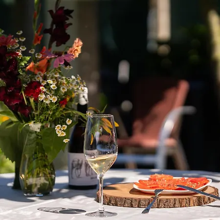 Casa A Chairina Y A Revolta * Arnoia